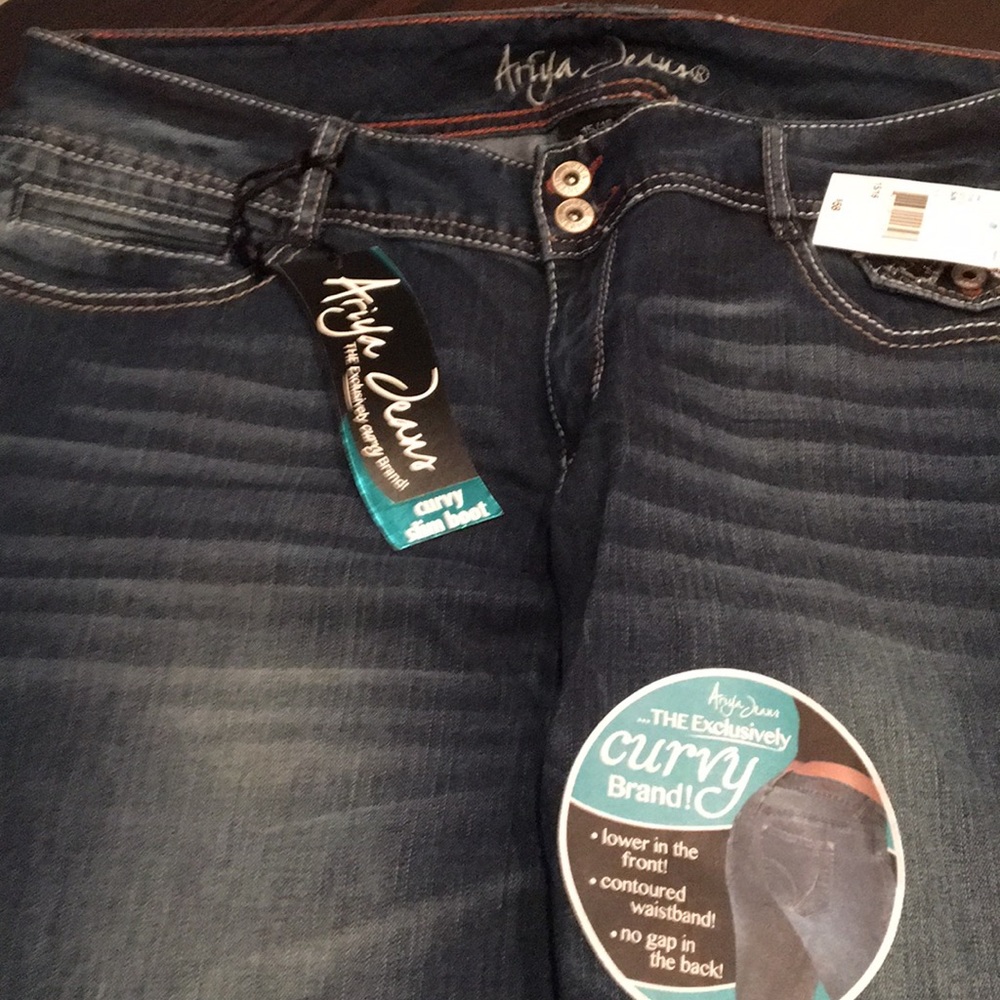 Ariya Jeans
